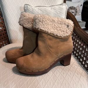 UGG Women's Brown Lynnea Shearling Mules
